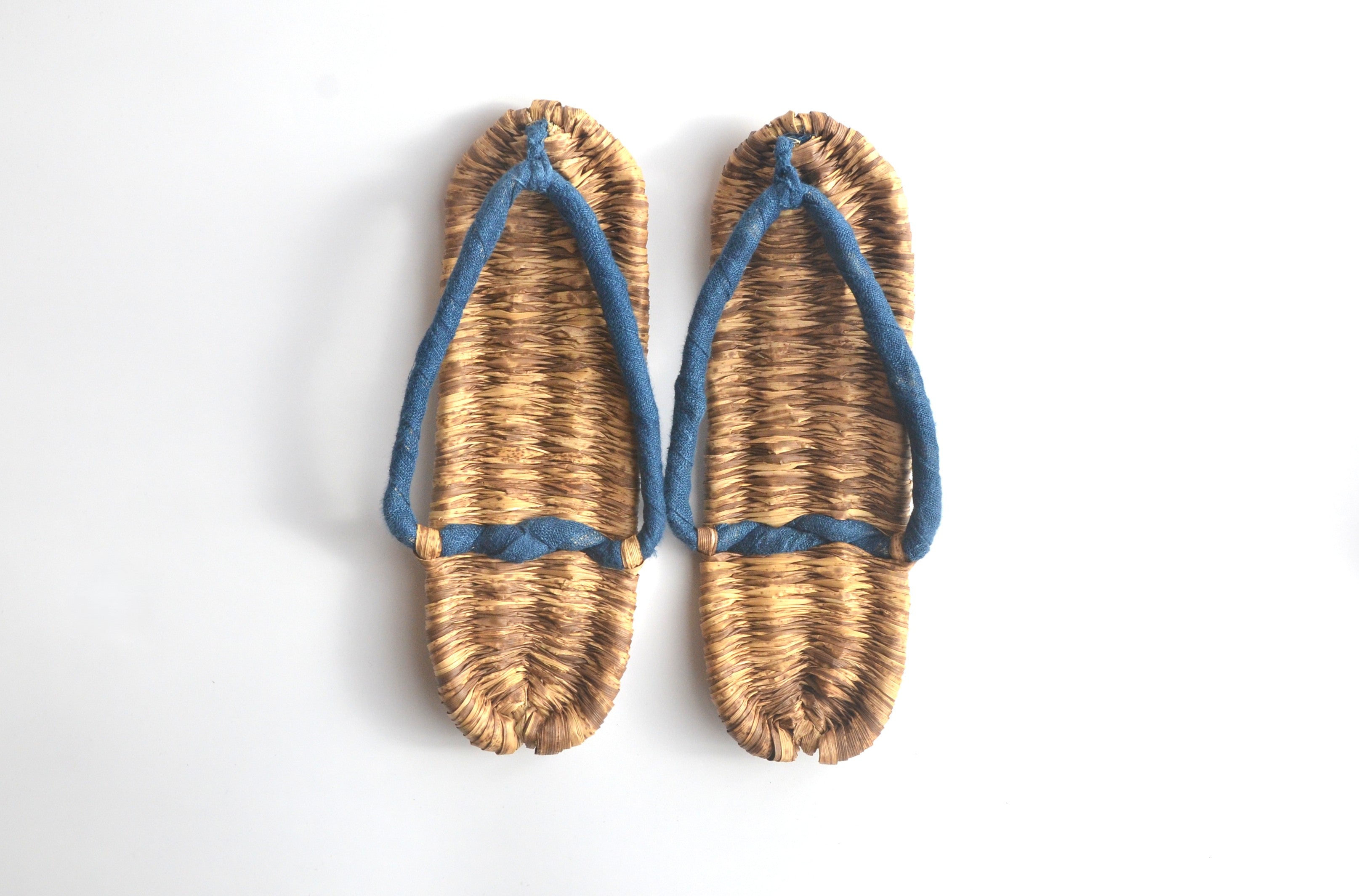 竹皮草履（藍染め鼻緒） – 本田竹店